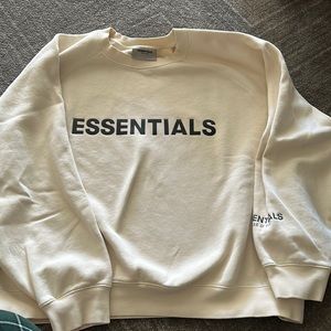 Essential crewneck great condition